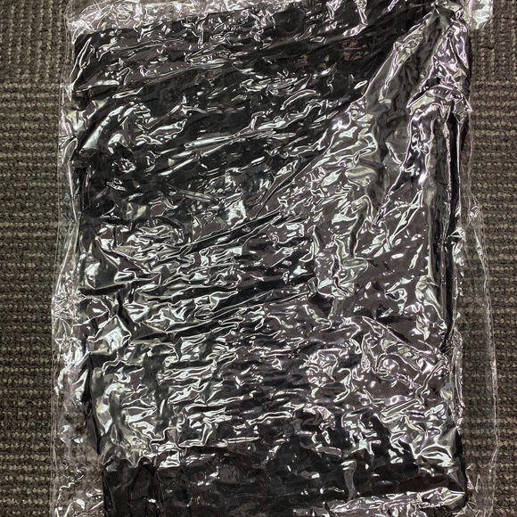 BRAZILLIAN BUTT LIFTING CAPRI  (NWT) - Picture 7 of 7